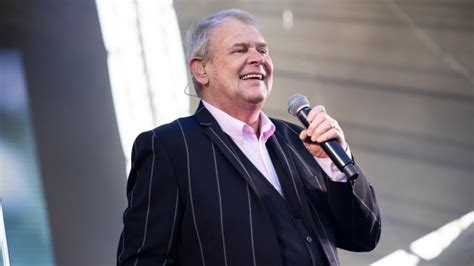 john farnham throat cancer